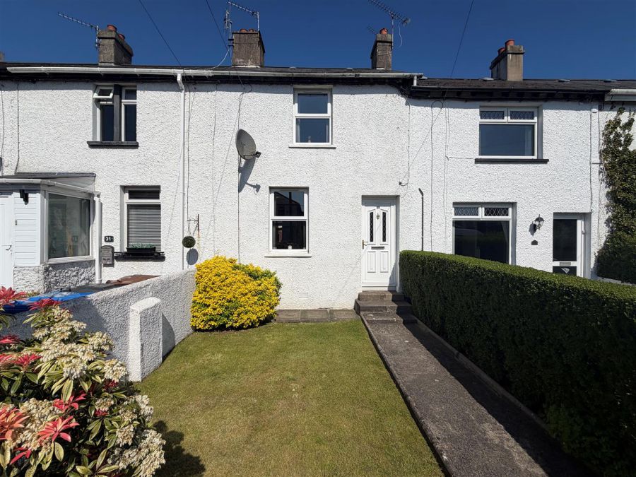 33 Hazelbrook Avenue