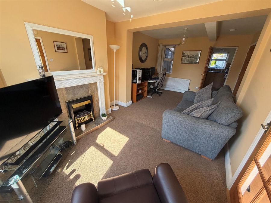 33 Hazelbrook Avenue