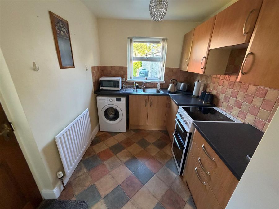 33 Hazelbrook Avenue