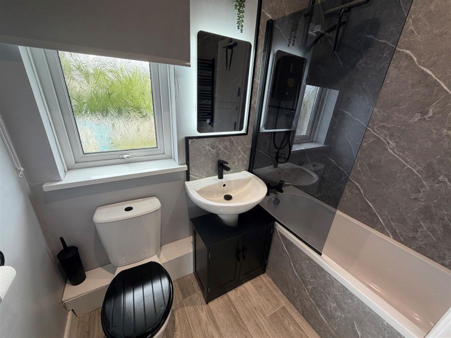 7 Clandeboye Place