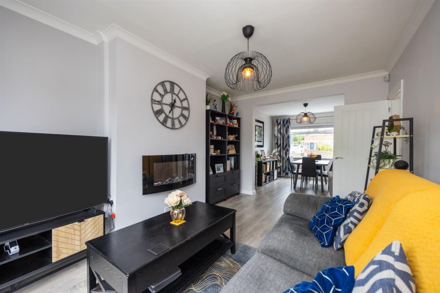 25 Silverstream Drive