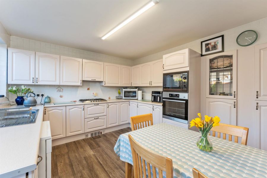 12 Pinehill Road