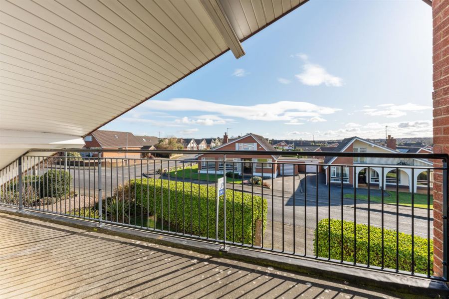 12 Pinehill Road