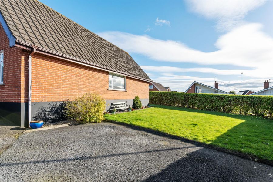 12 Pinehill Road