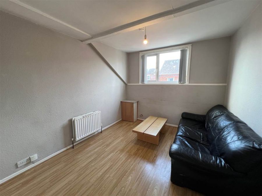 Flat 3, 33 Wellesley Avenue