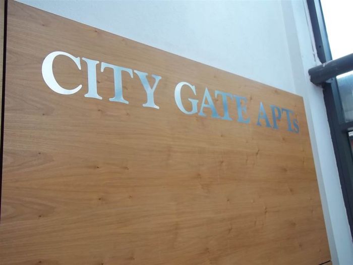 16 City Gate