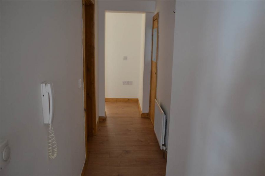 49A Sandhurst Gardens