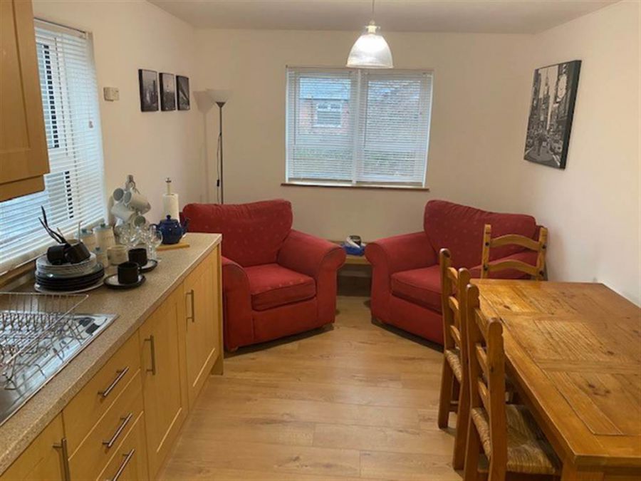 49B Sandhurst Gardens