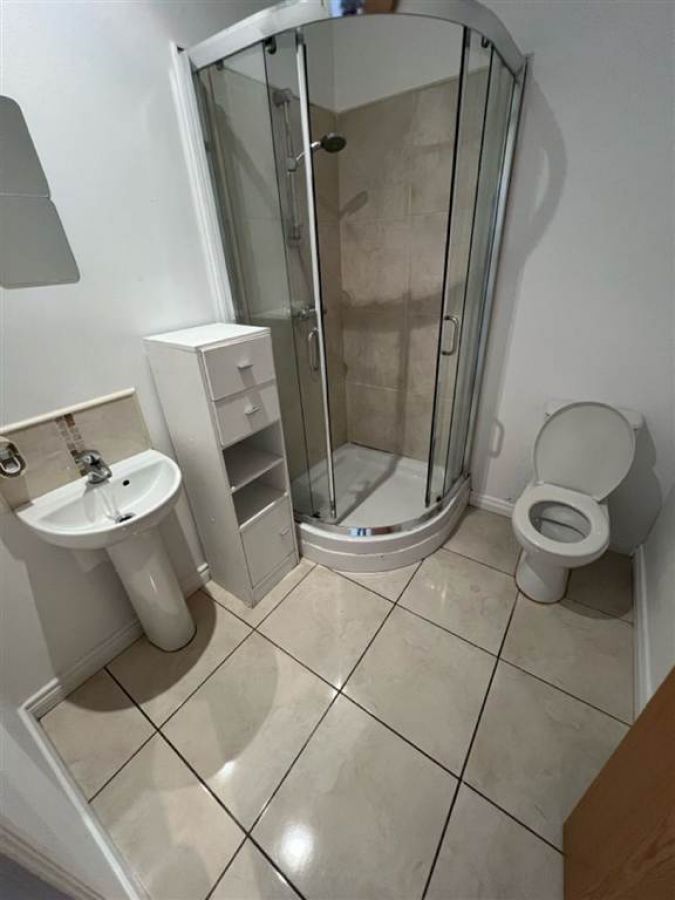 49 Ballygomartin Road - Flat 1