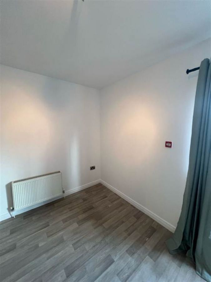 49 Ballygomartin Road - Flat 1