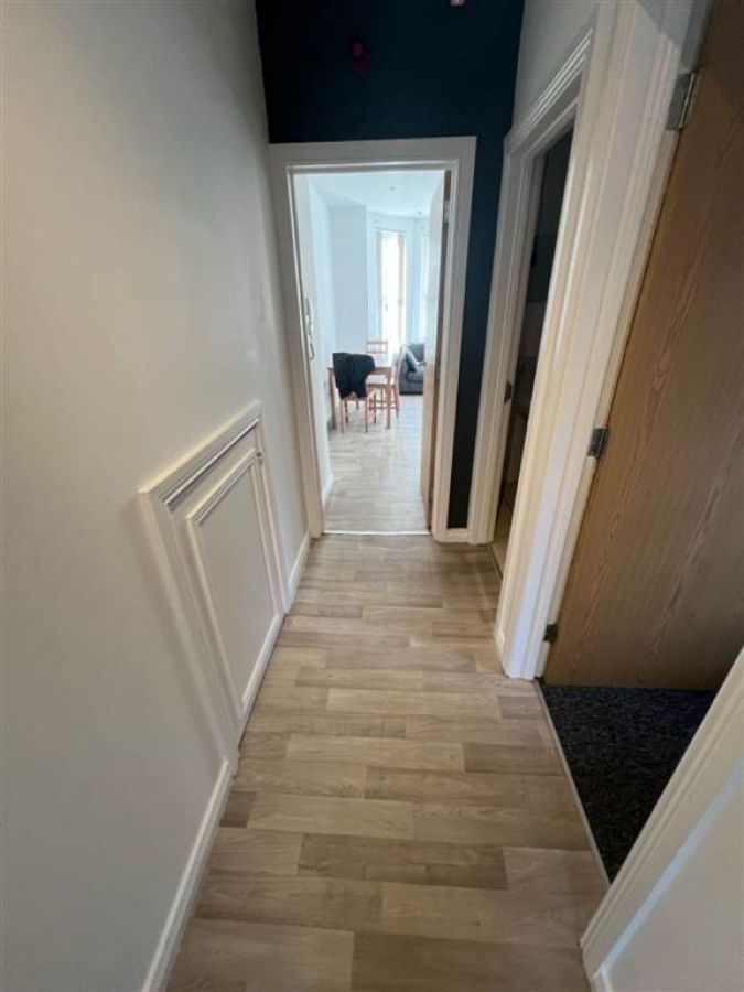 49 Ballygomartin Road - Flat 1