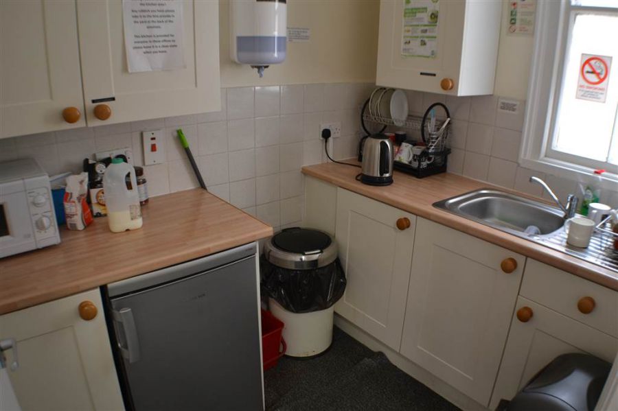 304 Elmwood House Business Centre