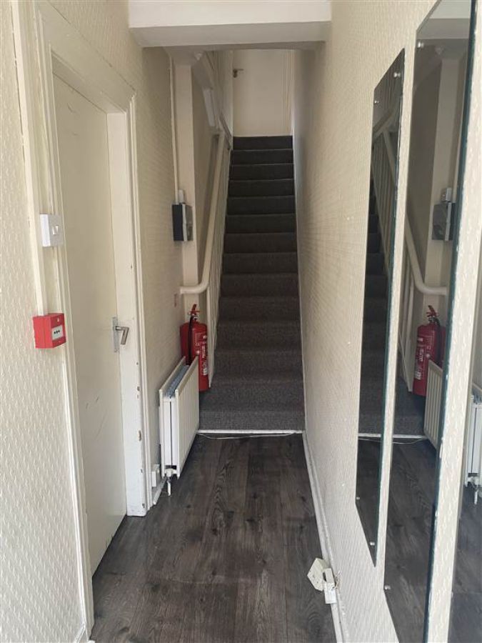 20 St Ives Gardens
