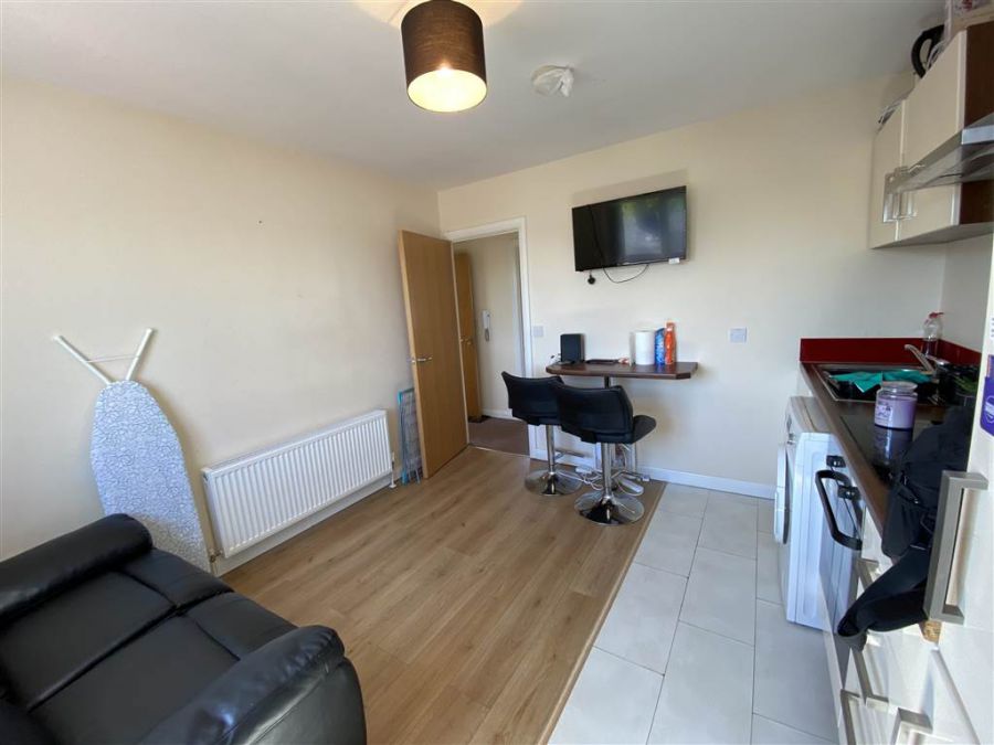 78 Fitzroy Avenue Flat 4