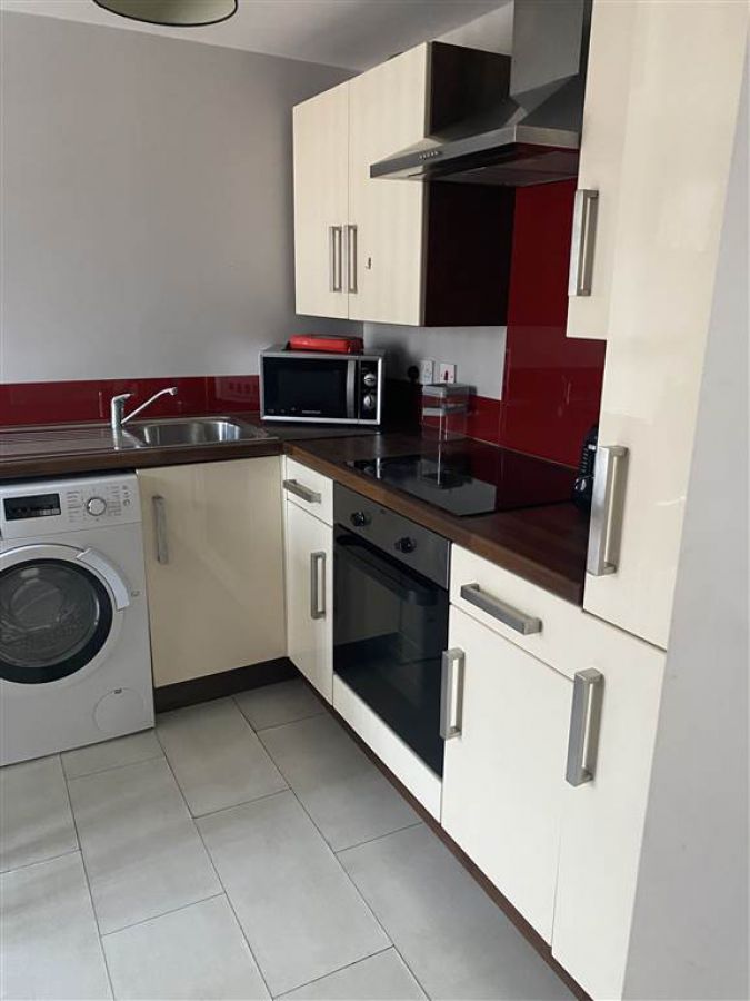 78 Fitzroy Avenue Flat 3