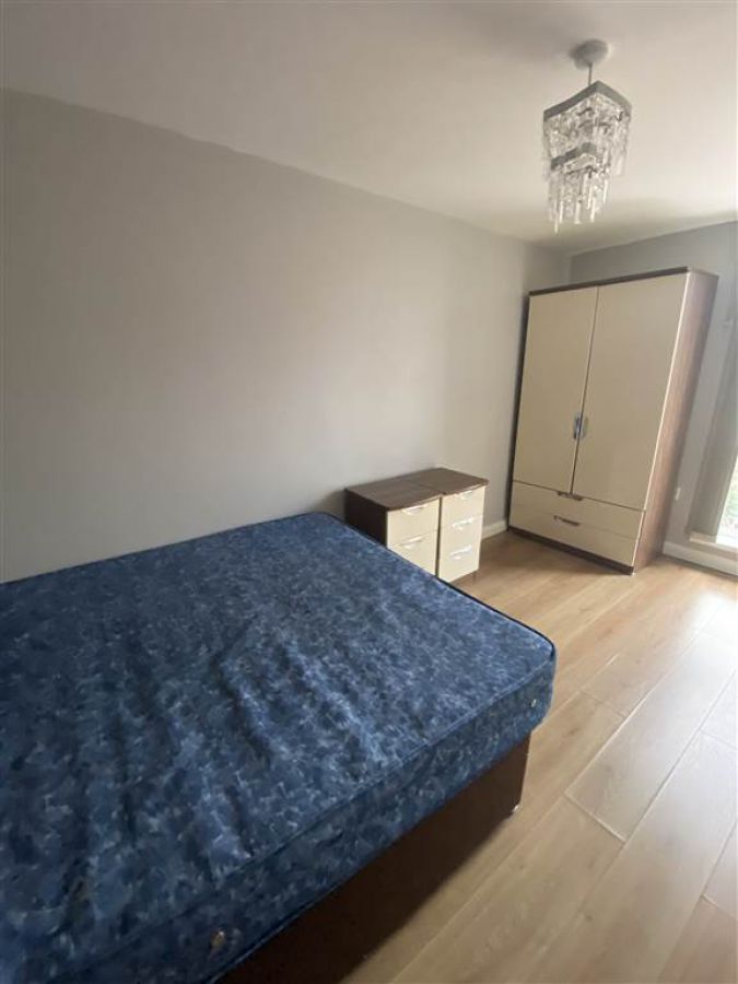 78 Fitzroy Avenue Flat 3