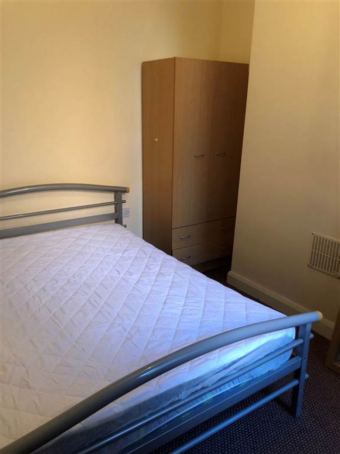 108 Cromwell Road, Flat 2