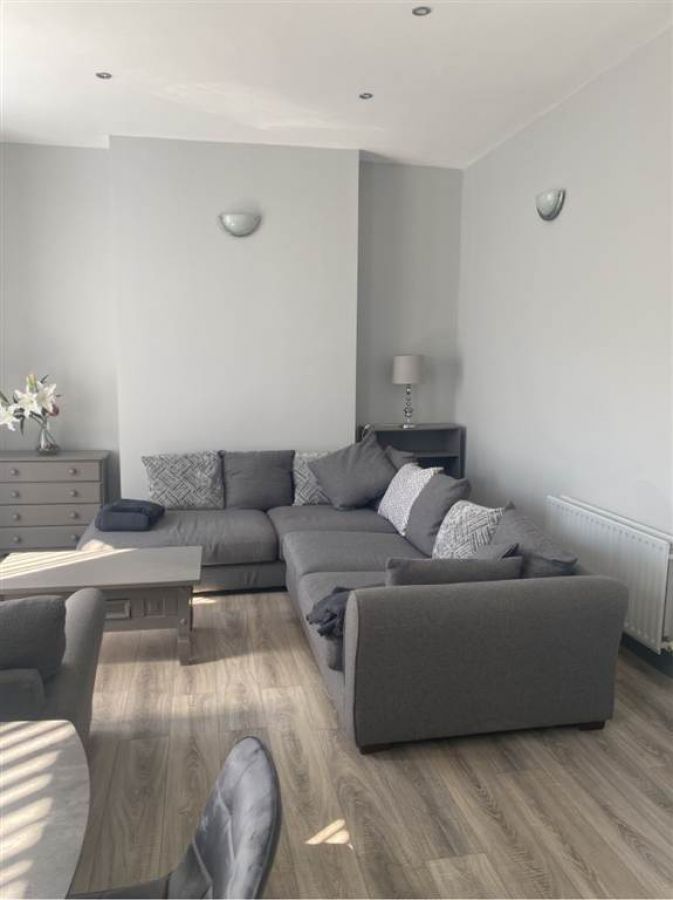 30 Camden Street, Flat 2