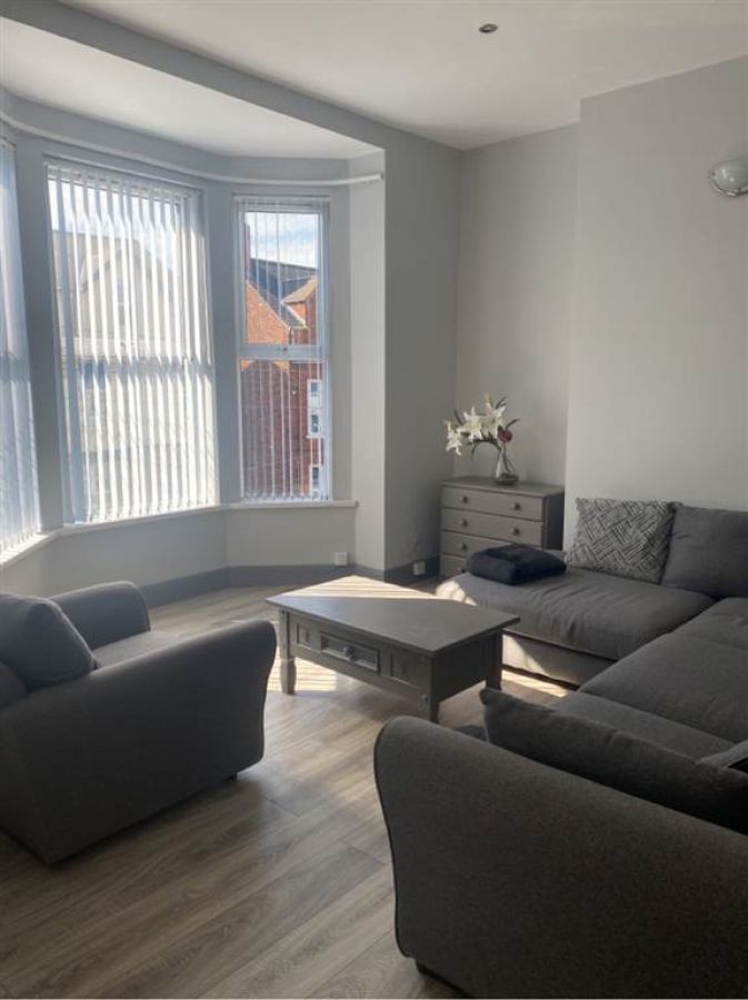 30 Camden Street, Flat 2