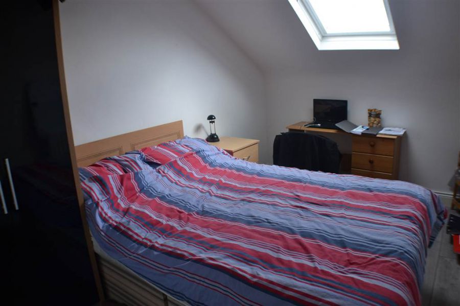 4 Fitzroy Avenue, Flat 2