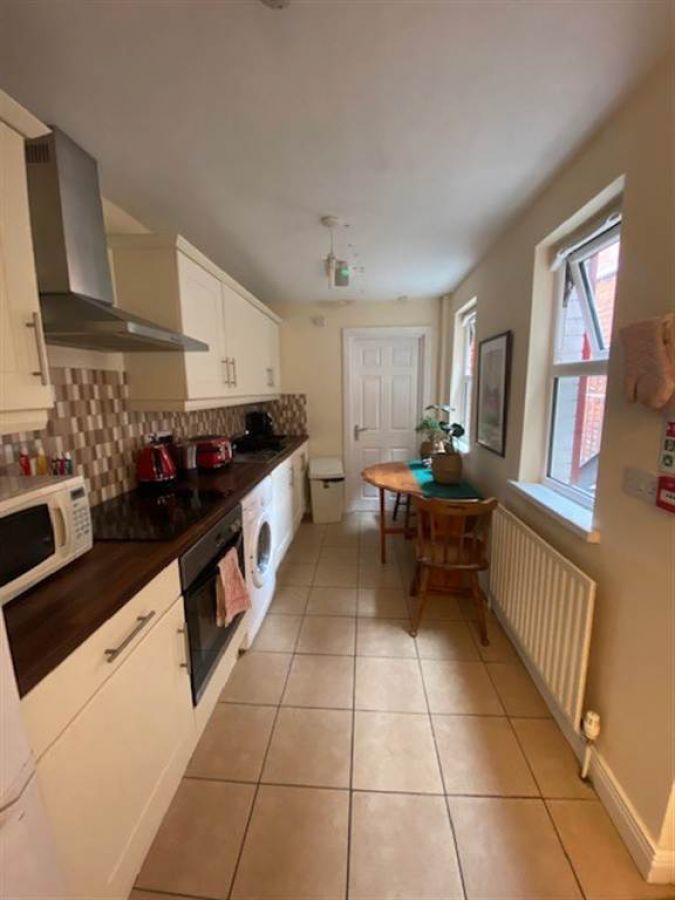 12 Elaine Street, Flat 1