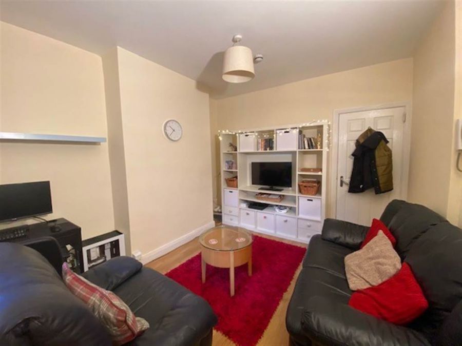 12 Elaine Street, Flat 1