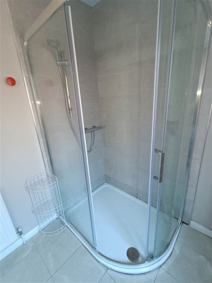 12 Elaine Street, Flat 2