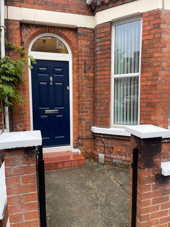 13 Rossmore Avenue