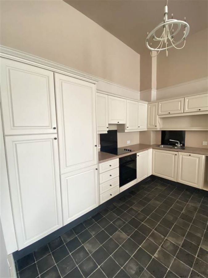 14 College Gardens, Flat 2