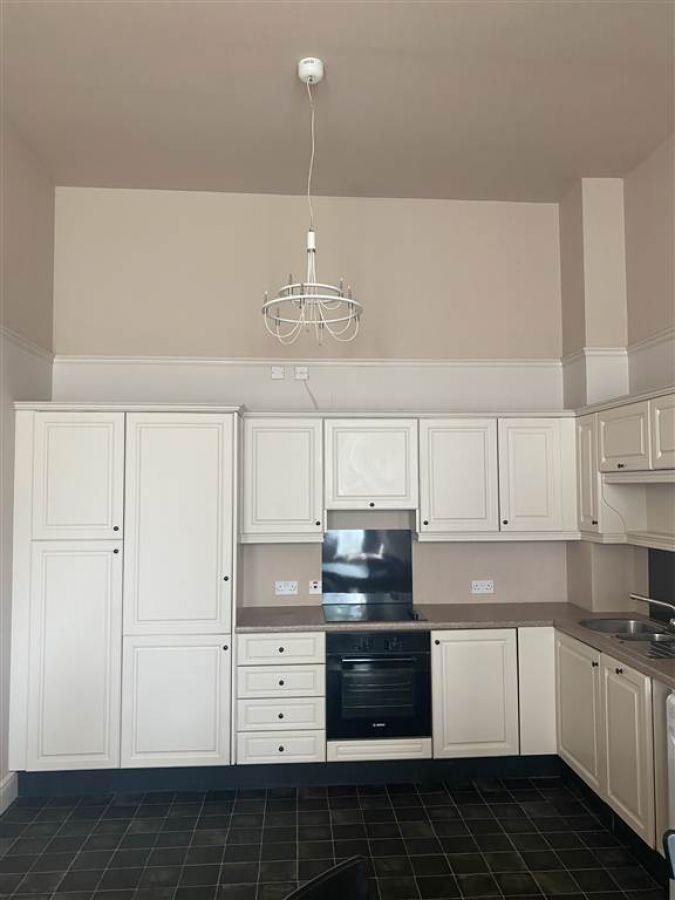 14 College Gardens, Flat 2