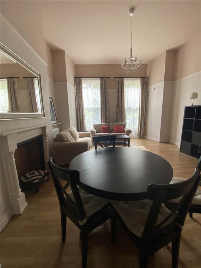 14 College Gardens, Flat 2