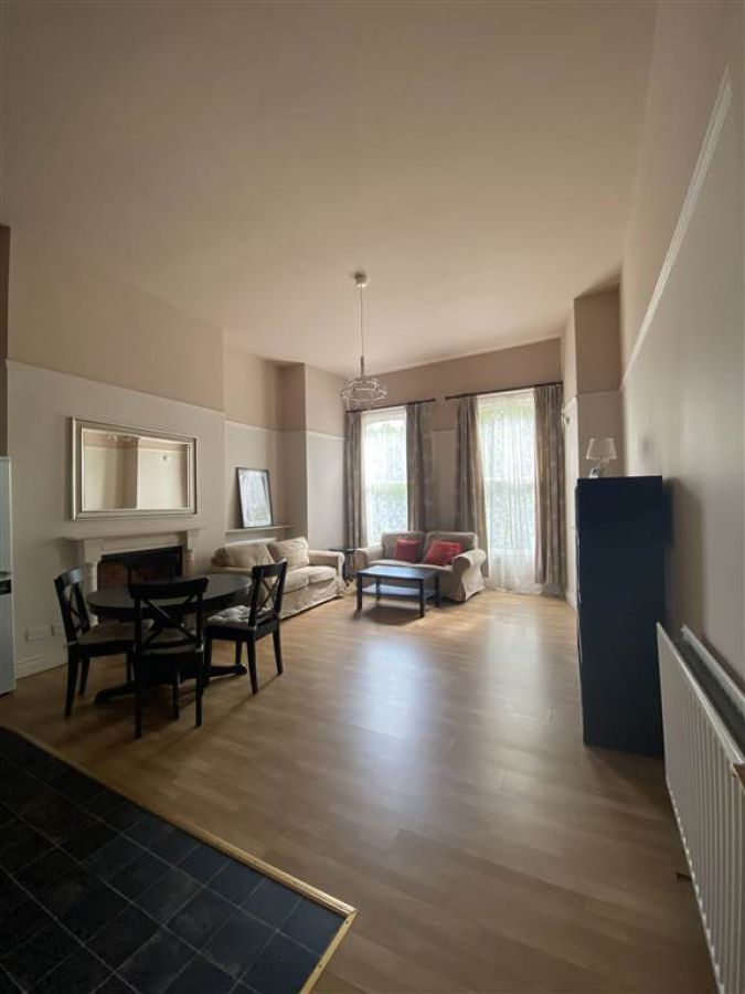 14 College Gardens, Flat 2