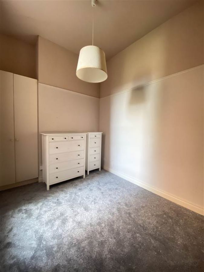 14 College Gardens, Flat 2