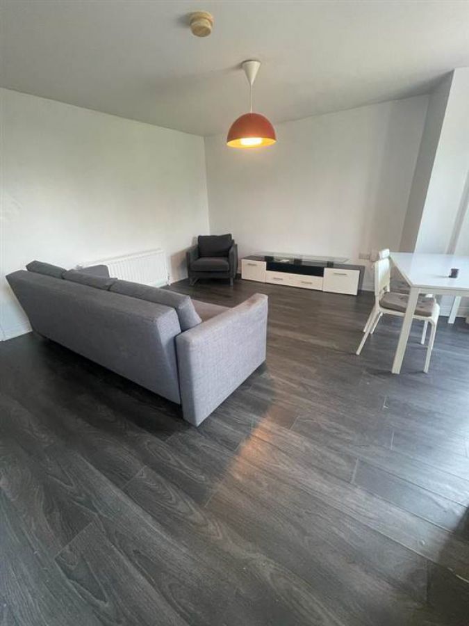 Apartment 11 Gardiners Square