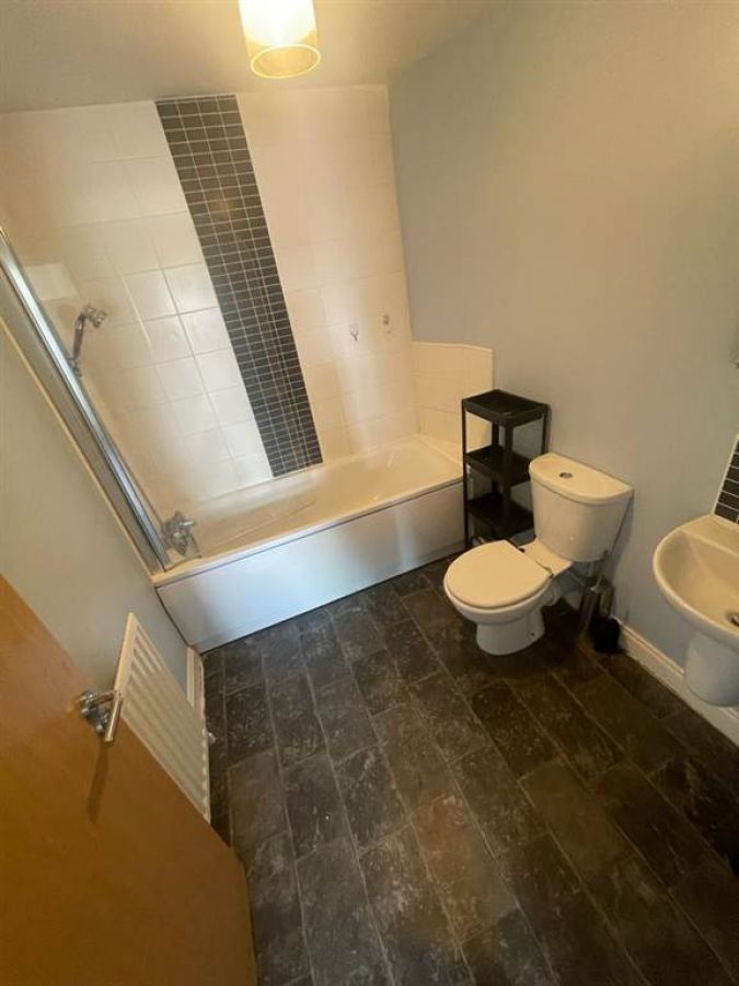 Apartment 11 Gardiners Square