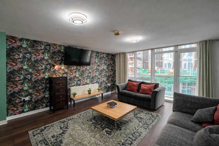 16 Shaftesbury Court