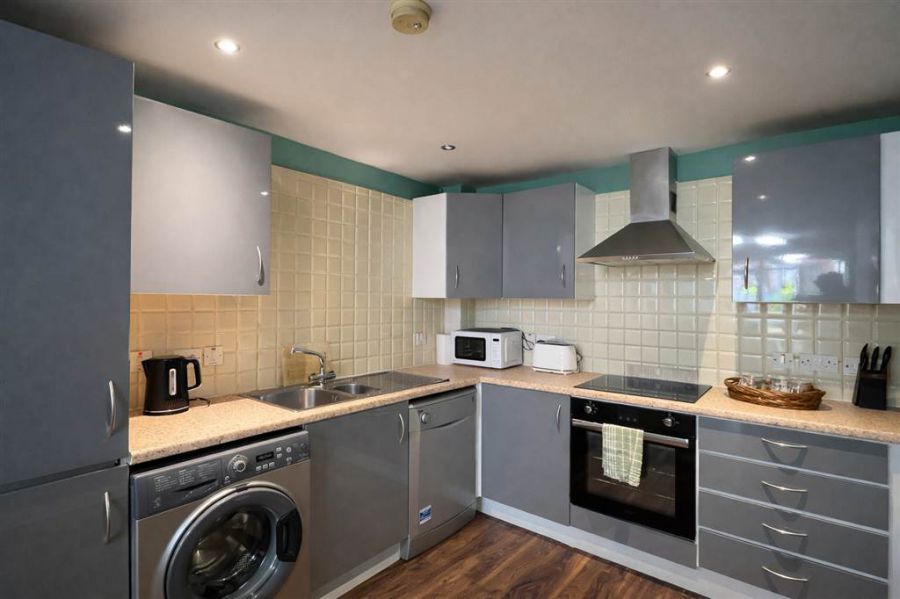 16 Shaftesbury Court