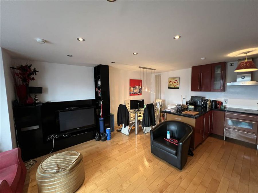 A3.3 Whitehall Square