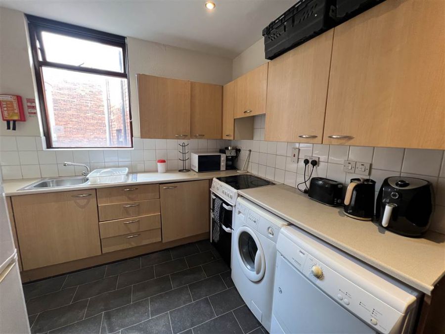 Room To Let, Sharing Apartment With One Other Person