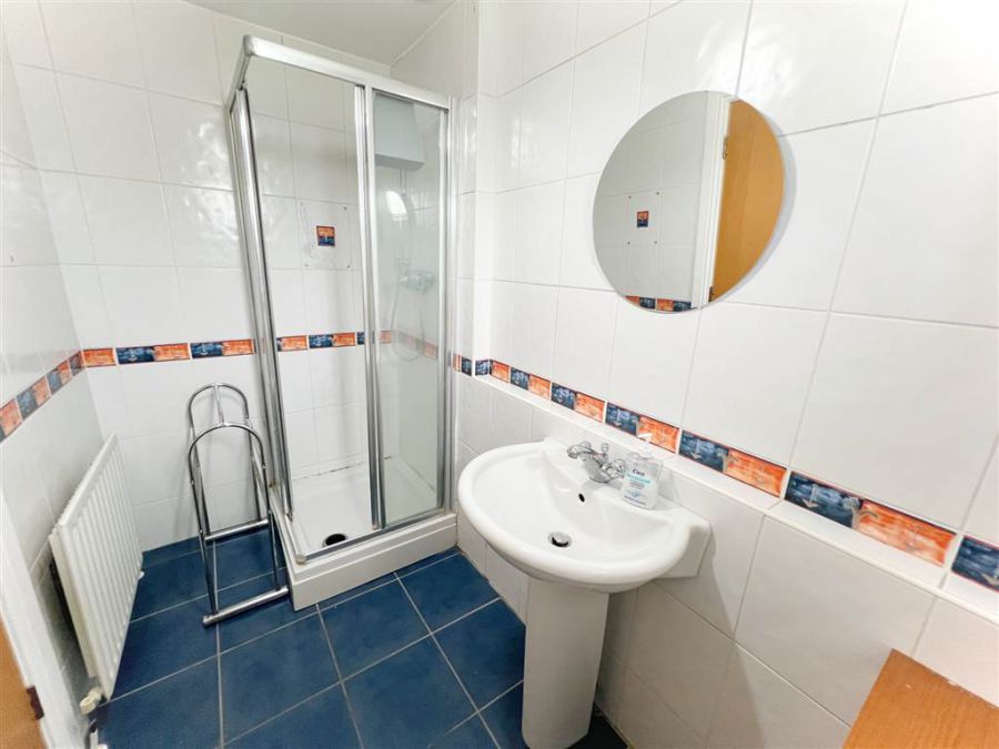 11b Musgrave Manor
