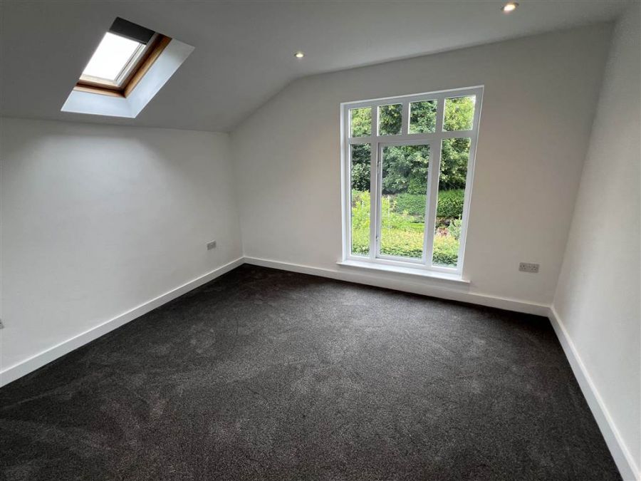 7 Balmoral Manor