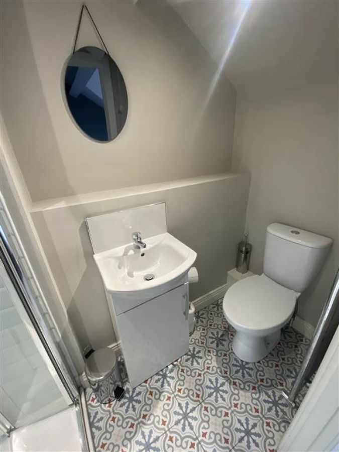 (room 2) 144 Connsbrook Avenue