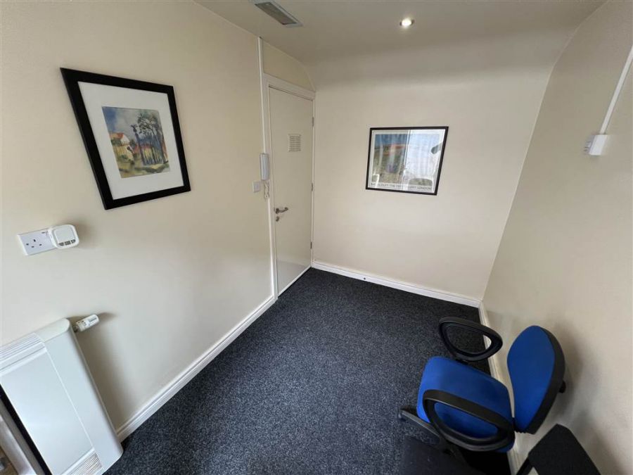 Elmwood House Business Centre 44-46 Elmwood Avenue - Suite 9