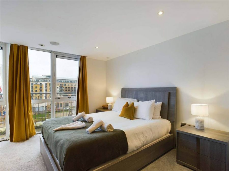 No.18 Shaftesbury Court, Penthouse Apartment