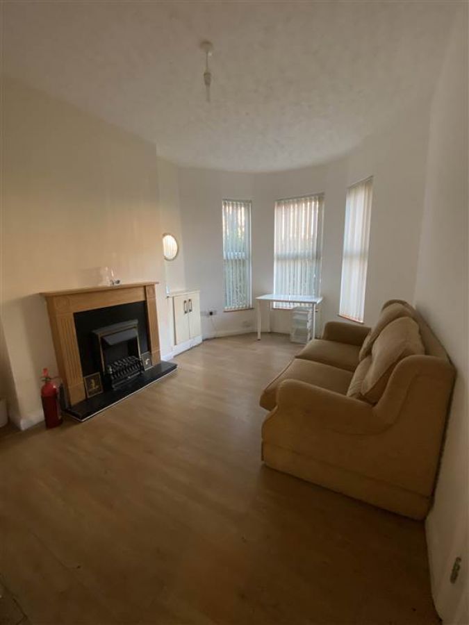 127 University Avenue, Apartment 1