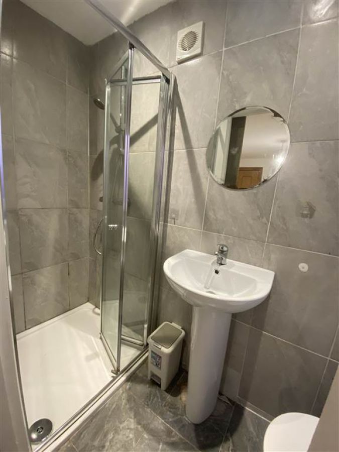 127 University Avenue, Apartment 1