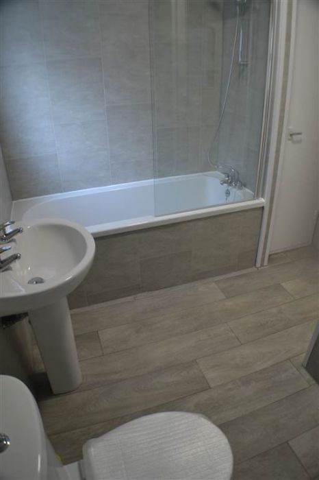 Flat 1 96 Fitzroy Avenue