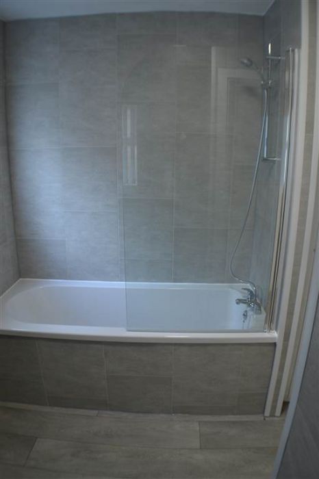 Flat 1 96 Fitzroy Avenue