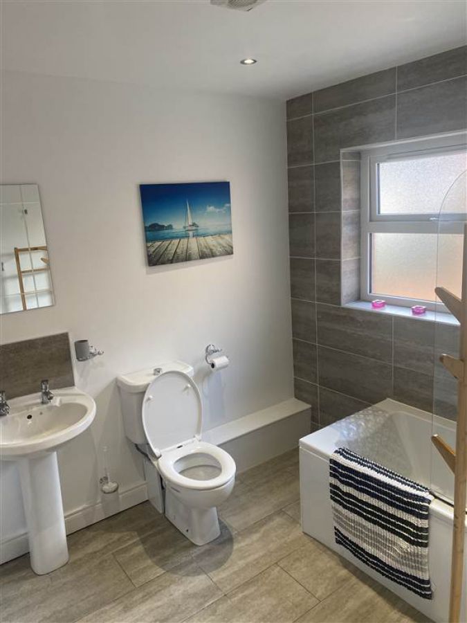 17 Sandhurst Drive