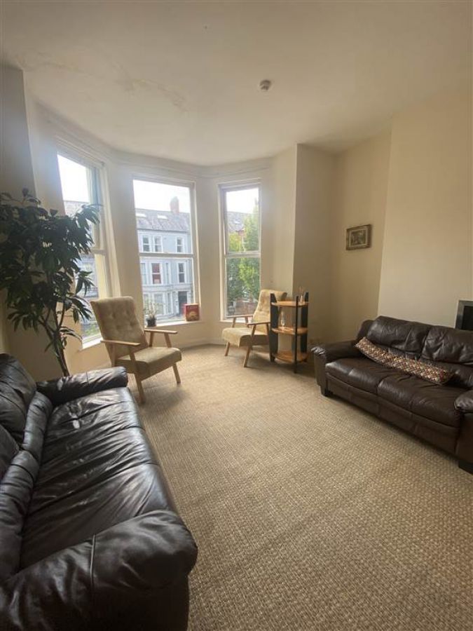 120 Eglantine Avenue, Flat 2